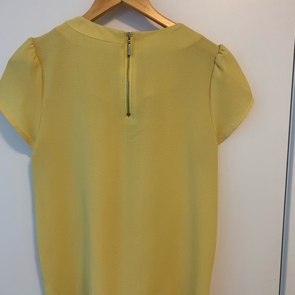 Beaded neck detail yellow top - Picture 2 of 2